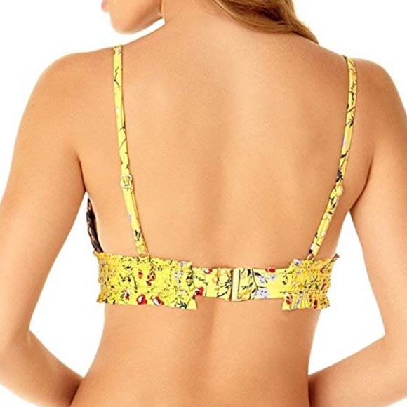 Anne Cole
Studio Smocked Triangle Top - Picture 2 of 9